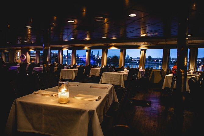 2.5-hour Dinner Cruise on Willamette River - Price, timing, and who gets the most from it