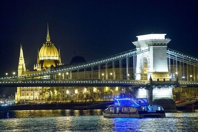 4 Course Dinner Cruise with Operetta, Folk Show and Welcome Drink - What the $109.33 price really buys you
