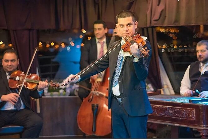 4 Course Dinner Cruise with Operetta, Folk Show and Welcome Drink - Window seats, photos, and the best way to use the boat