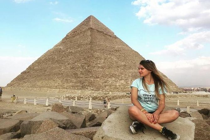4-Day Tour: Cairo, Luxor, Alexandria, Sound and Light Show, Dinner cruise - Day 1: Giza, Saqqara, and a night by the pyramids