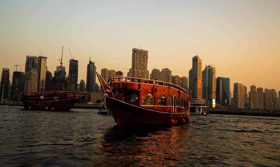 5-Star Marina Dhow Dinner Cruise With Live Entertainment - Finding the Jack Sparrow Floating Restaurant