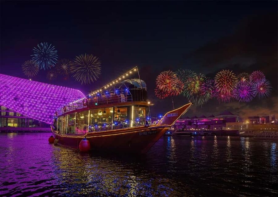 Abu Dhabi: New Year's Eve Yas Island Dhow Dinner Cruise - Key points at a glance