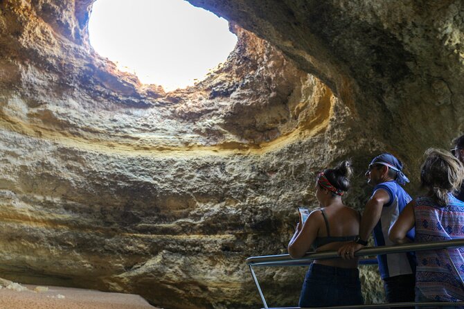 Albufeira: 6-Hour Sunset Dinner Catamaran Cruise with Open Bar - Practical packing advice for six and a half hours