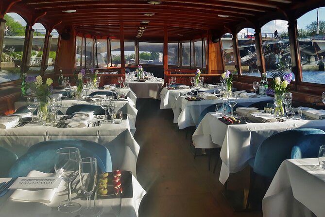 Amsterdam: Exclusive Dinner Canal Cruise - Key things to know before booking