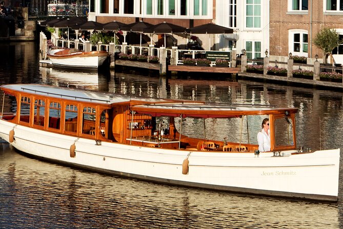 Amsterdam: Exclusive Dinner Canal Cruise - How the small group changes the experience