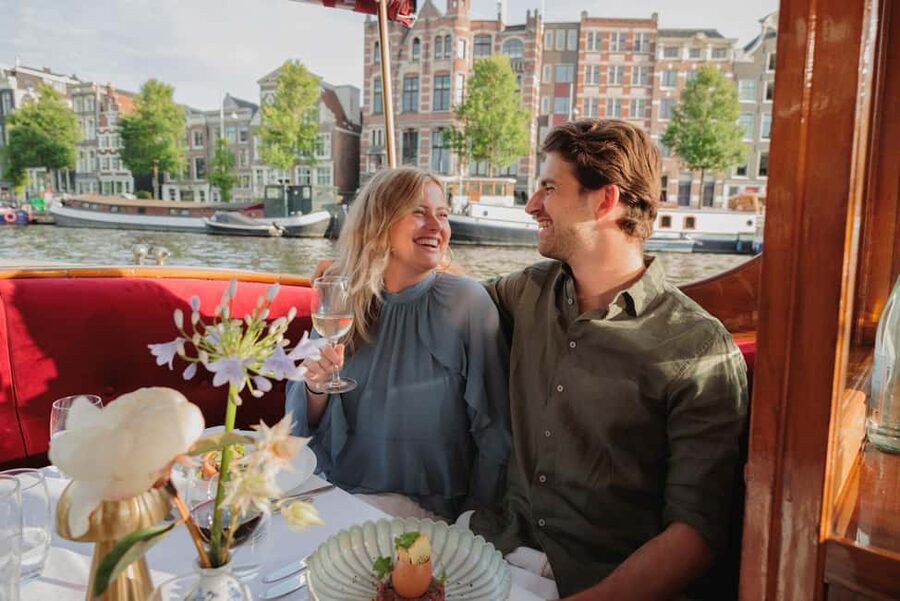Amsterdam: High-End 3-Course Dinner Canal Cruise - Should you book this Amsterdam dinner cruise?