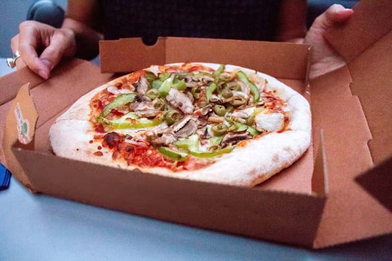 Amsterdam: Original Pizza Dinner Cruise + Unlimited Drinks - Key points to know before booking