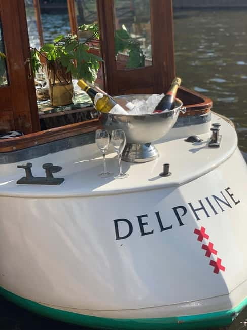 Amsterdam: Private Dinner Cruise (4pers) with Guide - Seeing Amsterdam from the water