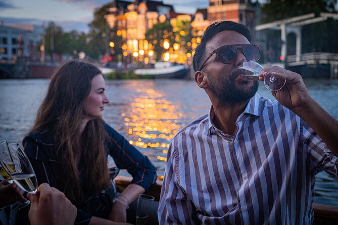 Amsterdam Private Dinner Cruise incl Drinks & 2-course Dinner 2hr - How the dinner works onboard