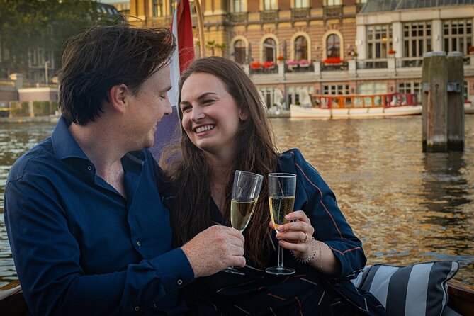 Amsterdam Private Dinner Cruise incl Drinks & 2-course Dinner 2hr - Who will enjoy this most?