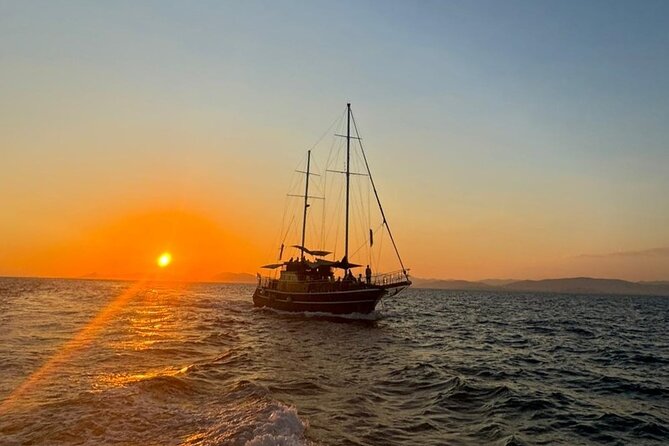 Athens Sunset Dinner Cruise – Swim Stop, Dinner & Open Bar - Who will enjoy this cruise most?