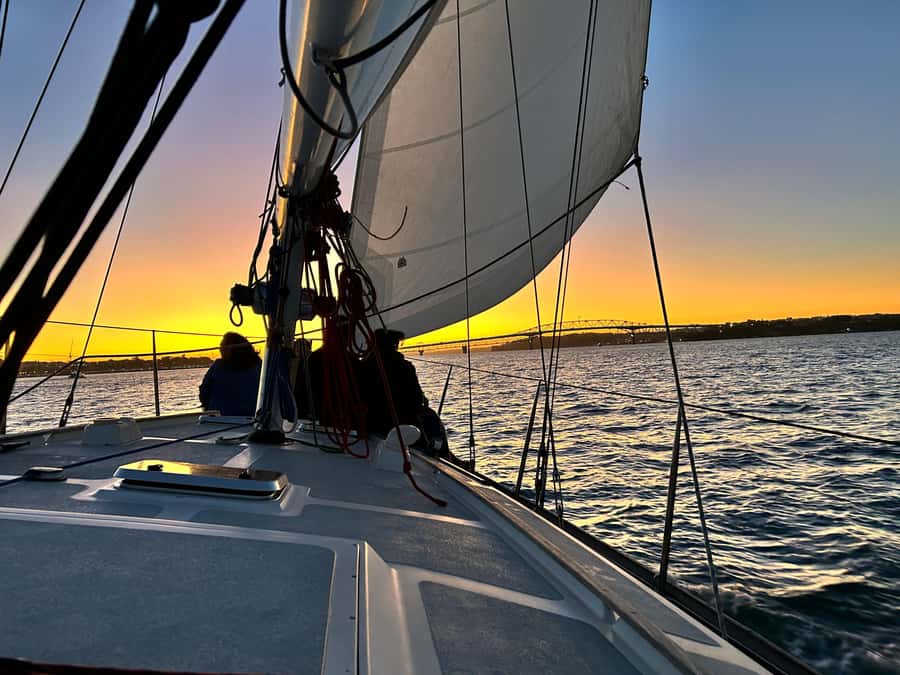 Auckland: Harbour Sailing Cruise with 3-Course Dinner - Why this is more than a standard Auckland dinner cruise