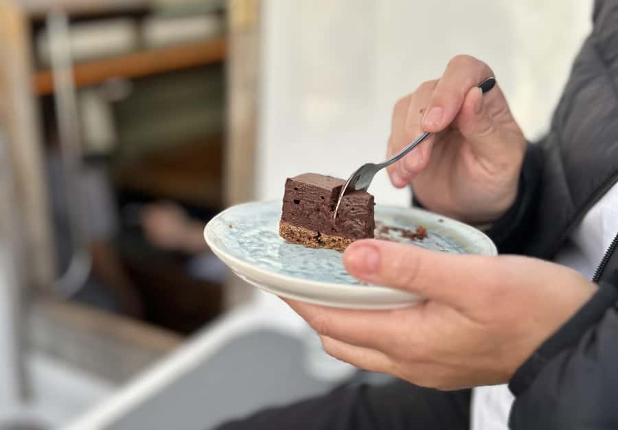 Auckland: Harbour Sailing Cruise with 3-Course Dinner - A three-course dinner with New Zealand touches