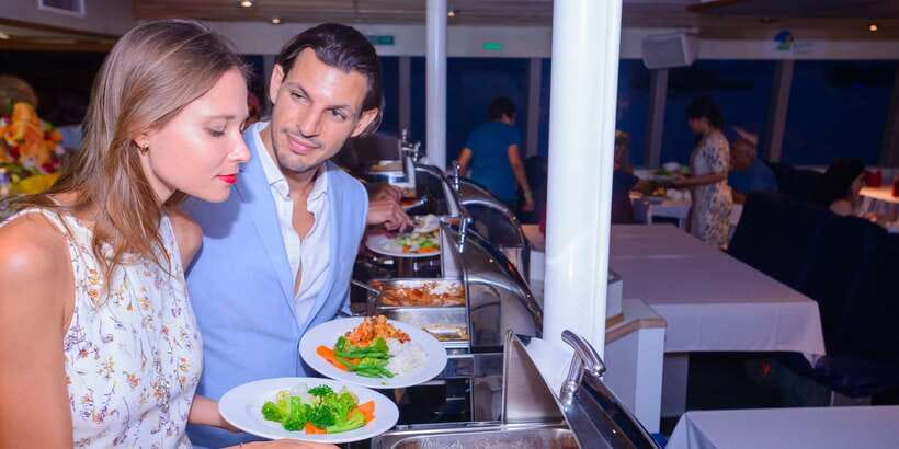 Bali/Benoa: Sunset Dinner Cruise with Show and Live Music - Benoa Bay provides the first 45 minutes