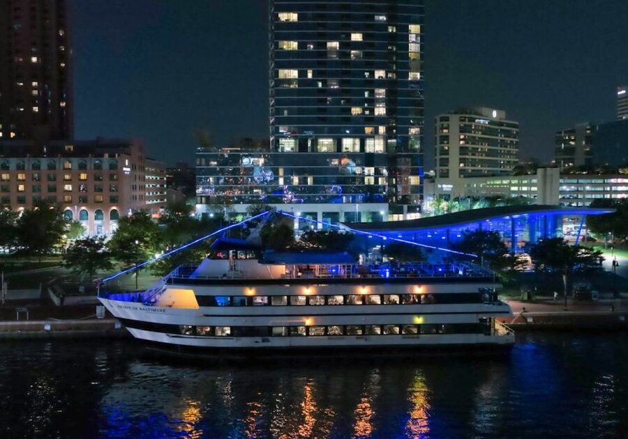 Baltimore: Christmas Eve Gourmet Brunch or Dinner Cruise - My recommendation for Christmas Eve in Baltimore