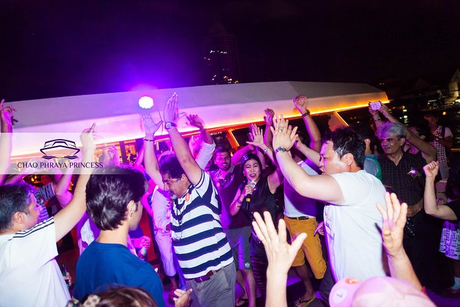 Bangkok: 2-Hour Dinner Cruise on the Chao Phraya Princess - Dinner: useful variety, uneven execution