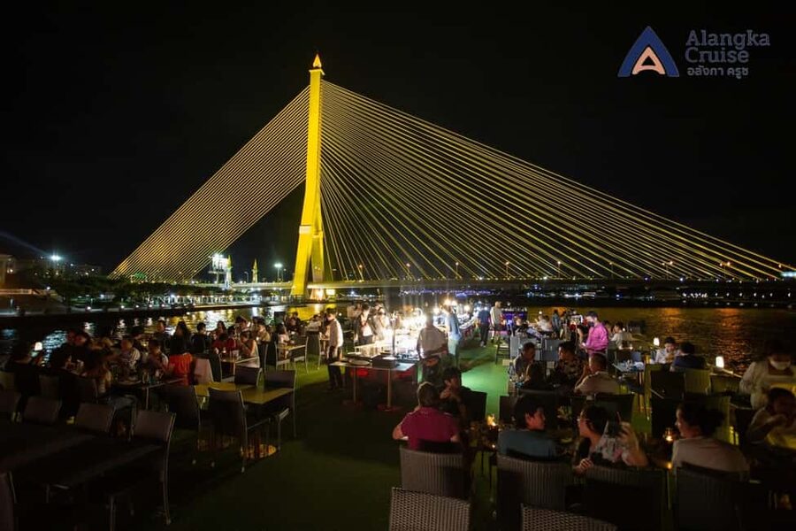 Bangkok: Alangka Chao Phraya River Dinner Cruise - How the buffet works in practice