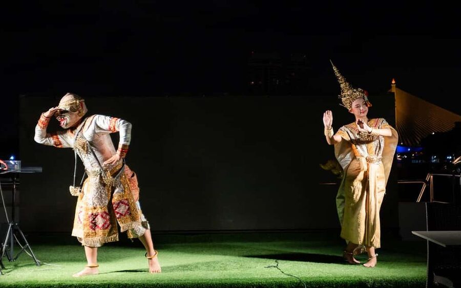 Bangkok: Alangka Chao Phraya River Dinner Cruise - Who gets the most value from the $36 price