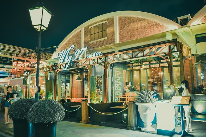 Bangkok Calypso Cabaret & Dinner Cruise Ticket optional Transfer - Who should book this evening?
