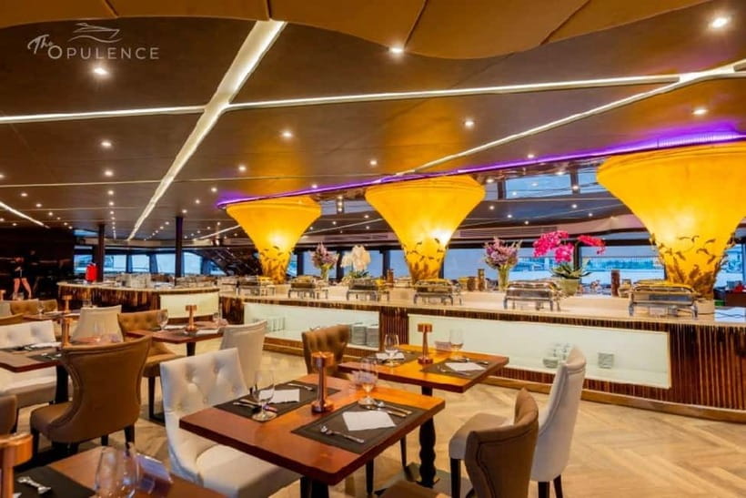Bangkok: Celebrate New Year Opulence Dinner Cruise - What dinner is like on board