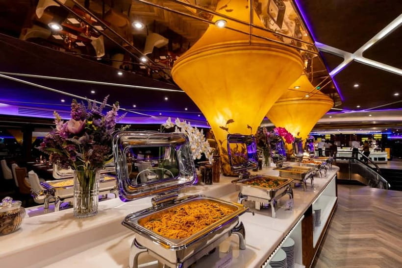 Bangkok: Celebrate New Year Opulence Dinner Cruise - Open bar and the practical value of the $180 price