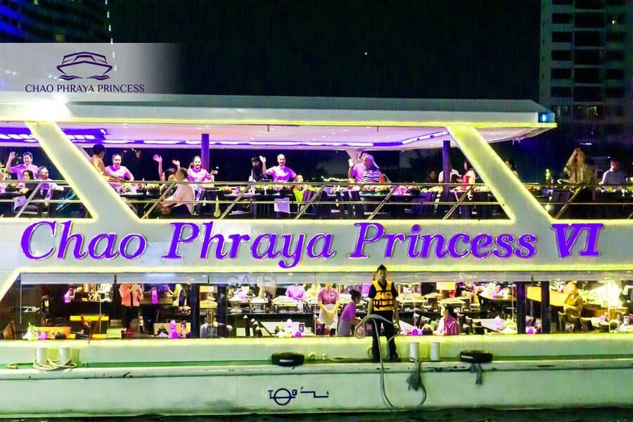 Bangkok: Chao Phraya Princess Dinner Cruise - Music, dance, and the sound system