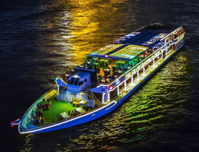 Bangkok: Grand Chao Phraya Dinner Cruise with Live Show - Arriving at Asiatique warehouse no. 7