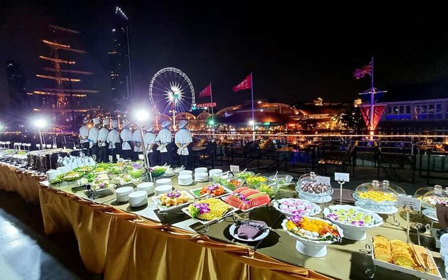 Bangkok: Luxury White Sunset or Dinner Cruise with Beer - Who should choose this cruise?