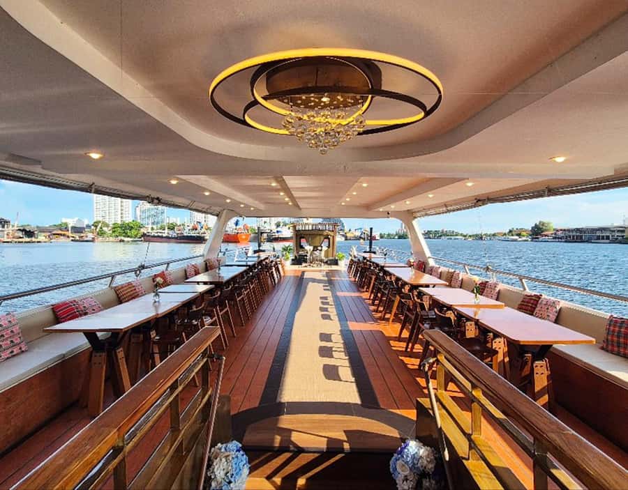 Bangkok: New Horizon Dinner Cruise with Buffet & Beer - Who will enjoy this cruise most