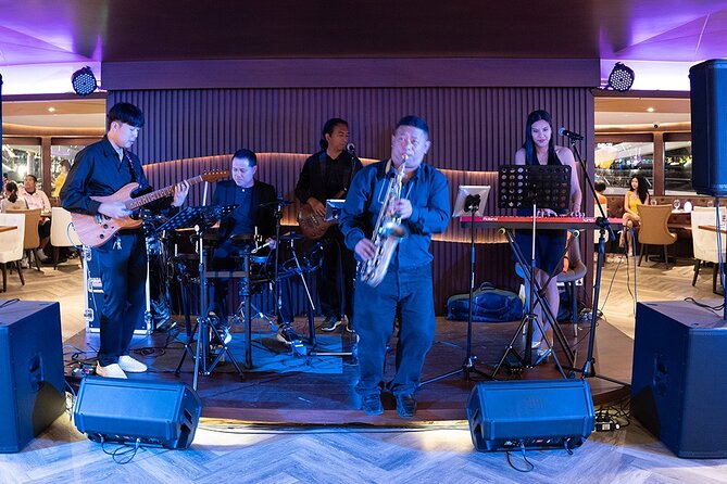 Bangkok Opulence Dinner Cruise Live Band - Live music and the open deck