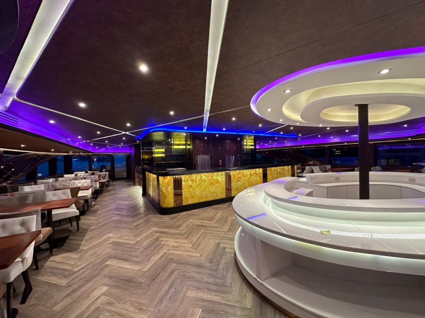 Bangkok: Opulence Luxury Chao Phraya Dinner Cruise - A Thai dance welcome, then a louder evening