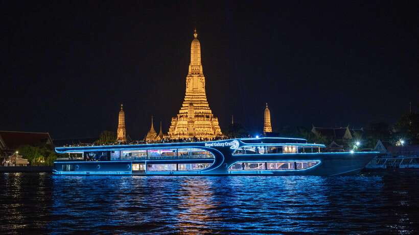 Bangkok: Royal Galaxy Dinner Cruise with Siam Fantasy Show - What the buffet adds to the cruise