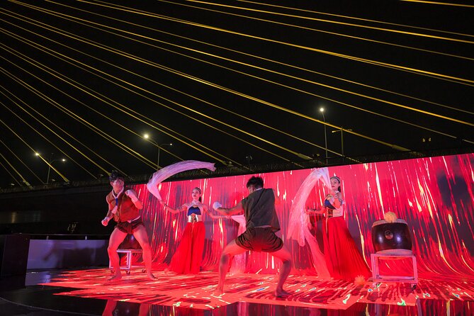 Bangkok Sawasdee Chaophraya Dinner Cruise from ICONSIAM - Live music and Thai cultural performance