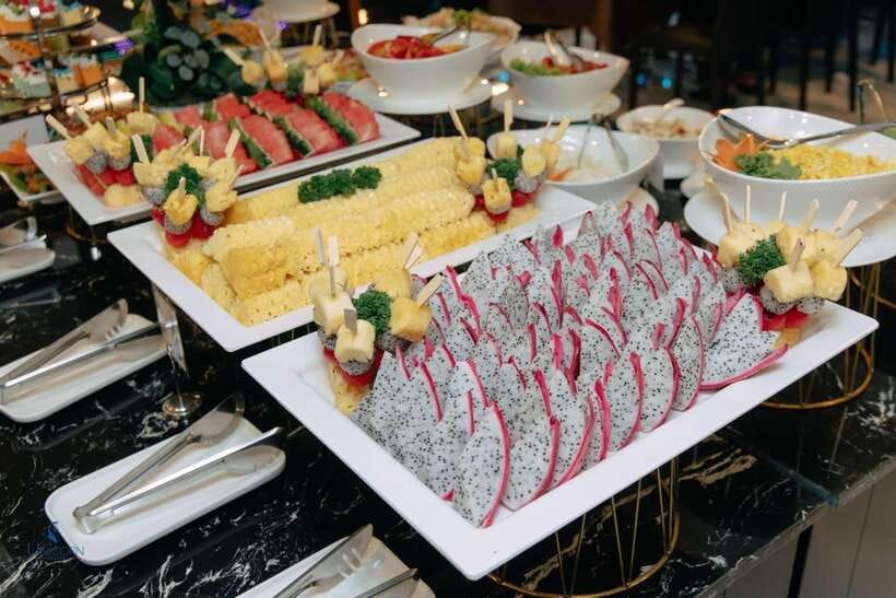 Bangkok: Unicorn Chao Phraya River Dinner Cruise - Is $35 a fair price?