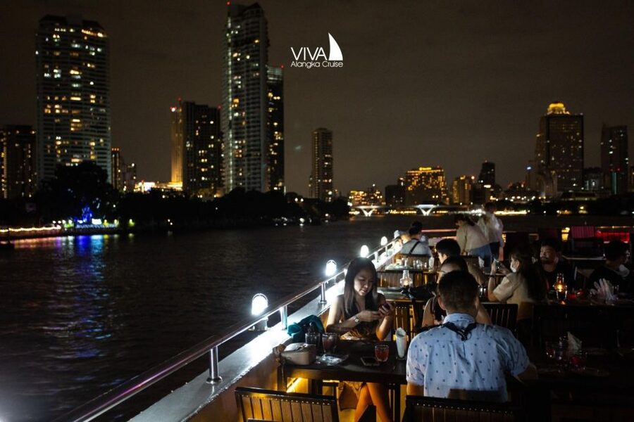 Bangkok: Viva Alangka Chao Phraya Dinner Cruise - Who will enjoy the Viva Alangka most