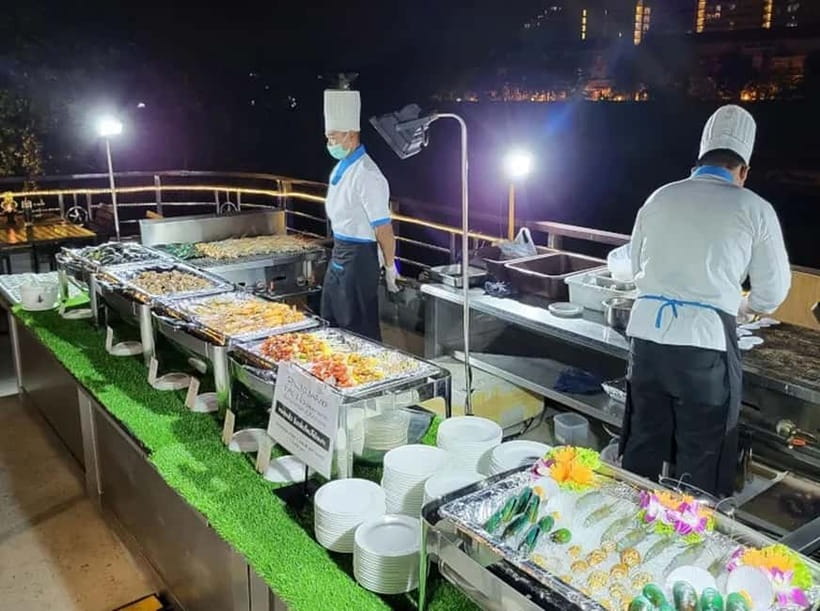 Bangkok: White Orchid Chao Phraya Dinner Cruise - Should you book the White Orchid Cruise?