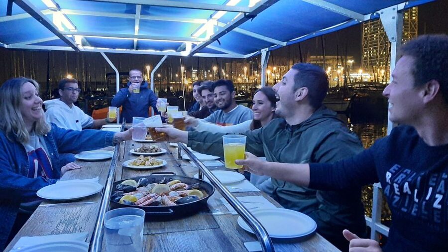 Barcelona: Private Evening Cruise with Dinner and Drinks - What the two-hour Barcelona cruise is really like