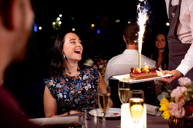 Bateaux Parisiens Seine River Gourmet Dinner & Sightseeing Cruise - Live singing and the pace of the evening