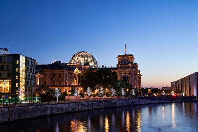 Berlin 3-Course Dinner Cruise - The included drinks and the cash warning