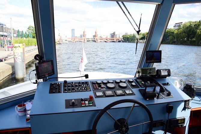 Berlin Capital 4-Course Sunset Dinner Cruise Including Drinks - The TV Tower and Alexanderplatz