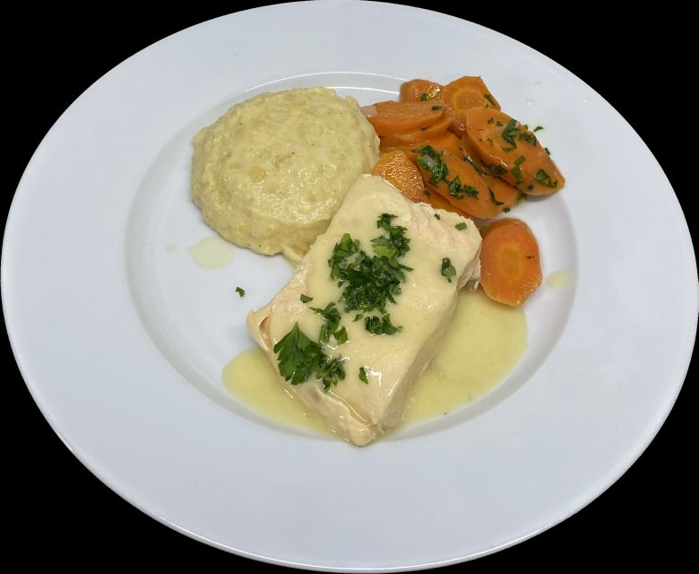 Berlin: Dinner Cruise on the Spree with Prosecco - Who gets the best value from the $94 price
