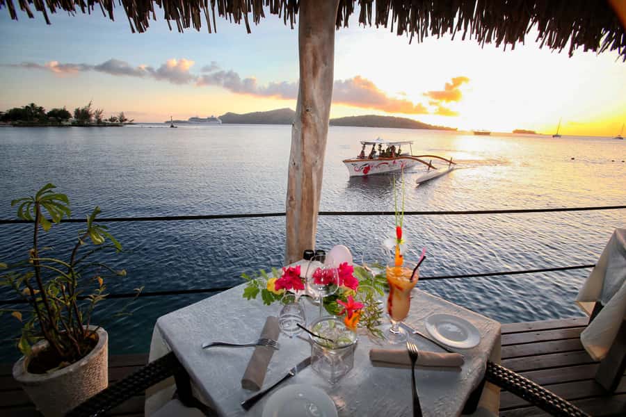 Bora Bora: Combo Sunset Cruise & Romantic Dinner at St James - Setting out from Bora Bora’s main island