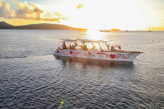 Bora Bora Sunset Cruise and Dinner at St James restaurant - A sunset cruise built for couples