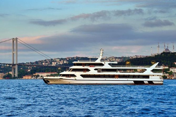 Bosphorus Dinner Cruise (Private Table) - The boat ride and the best place to watch Istanbul