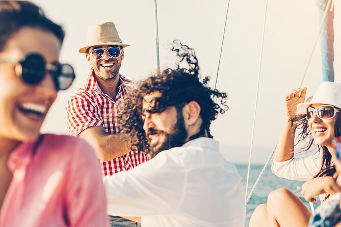 Bosphorus Evening Cruise: Dinner, Live Shows & Private Table - The live shows and party atmosphere