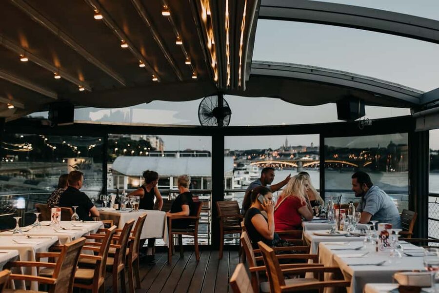 Budapest: 2-Course Dinner for 2 on a Boat Restaurant - Choosing your starter from five different styles