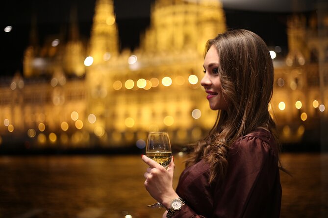 Budapest 4 course Dinner Cruise with Bar Piano and Welcome Drink - Seating, lighting, and getting good views