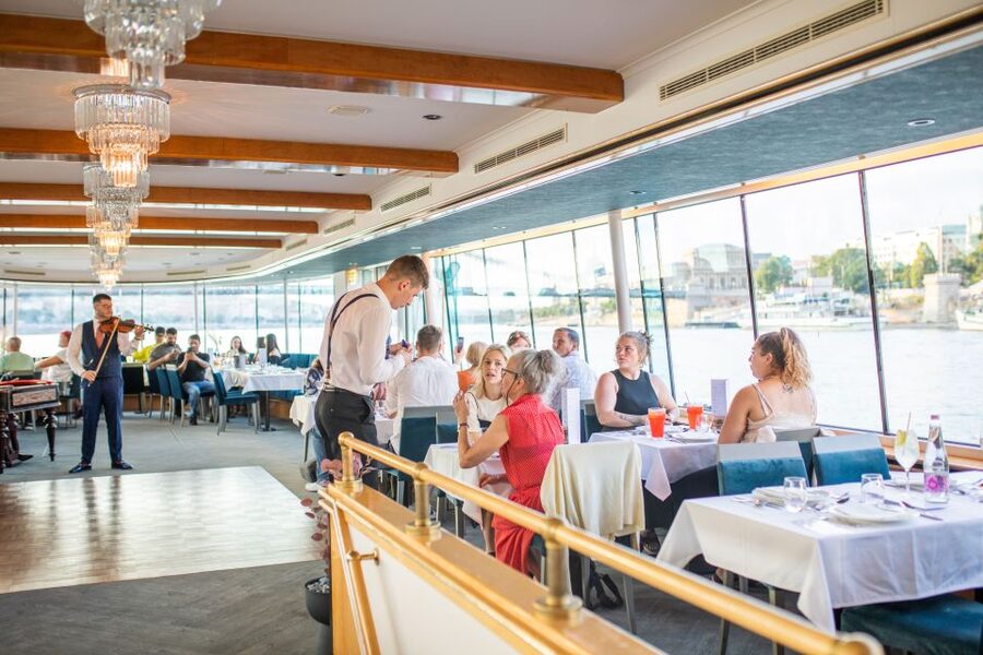 Budapest: 4-Course Dinner River Cruise with Live Folk Music - Dock 6 is central, but allow time to find your boat