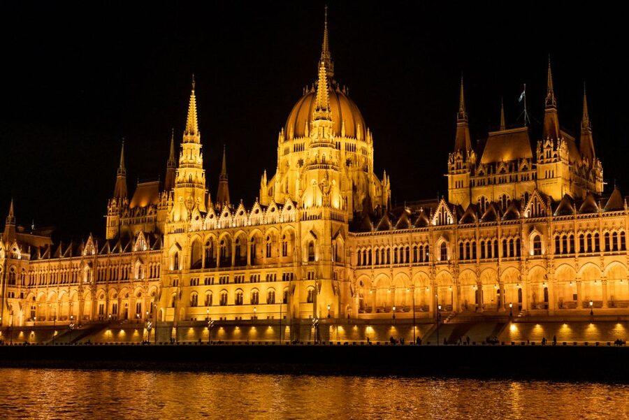 Budapest: Candlelit Dinner River Cruise with Live Music - Boarding at Dock 7 and Settling In