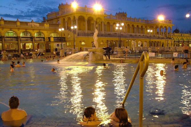 Budapest Széchenyi Spa with Danube Cruise and Optional Dinner - Who should book this combination